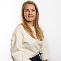 Laura Üzüm