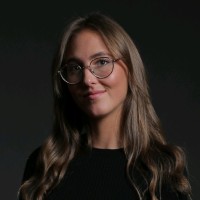 Esra Cakmak