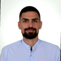 Robert Simić