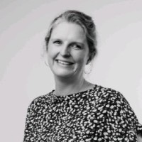Elizabeth Robertson