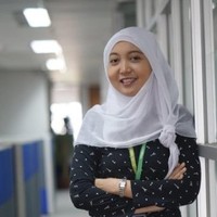 Esthi Ahadiani