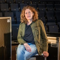 Helen De Vries