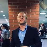 Caio César Kfouri Silva (Pt,Es,En,Fr)