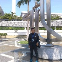 Tri Sait Mayoritas
