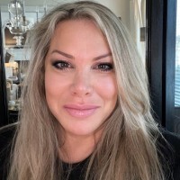Lisa Hull