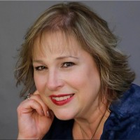 Stephanie Walls