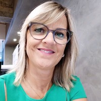 Gizeli Kniest Machado