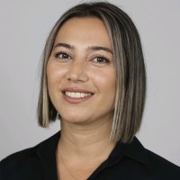 Özge Cokgezici