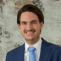 Lukas M Vigl