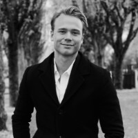 Fredrik Tingets