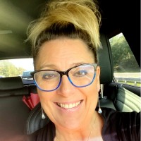 Kelly Lively