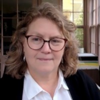 Mary E Green