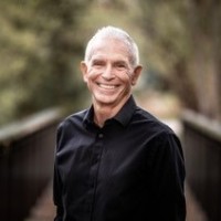 Dan Stephens