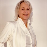 Dr. Med. Claudia Reuther