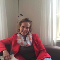 Ruth Dekker