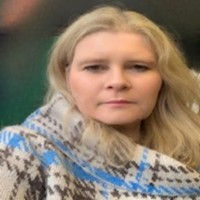 Claire R.