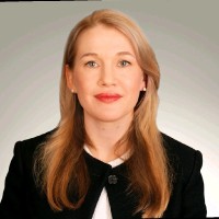 Dr. Isabel Weiss