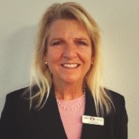 Lisa M Kearns