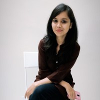 Sakshi R