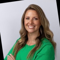 Lisa Arenas Thom