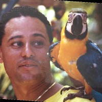 Luis E Cruz