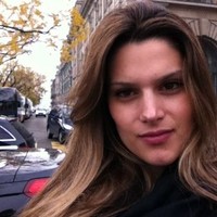 Simone Alvarenga