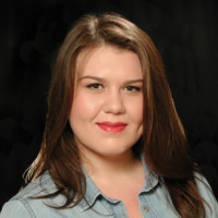 Özge Yalın