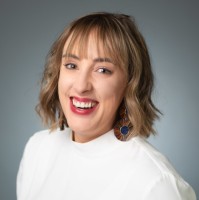 Emily Kinnear Heikens, Mba