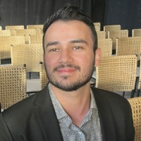 Alex R.