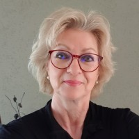 Monique van der Heijden