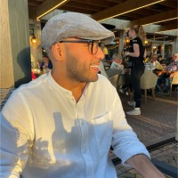 Nikzad Mahbobi