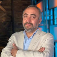 Cristian Flores Bustos