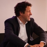 Dr. Nils Liesebach