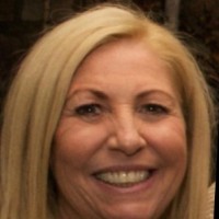 Lyn Nicholas