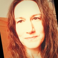 Nina Rosella Strange