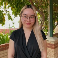 Elizabeth Hoang