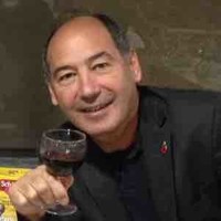 Desmond (Des) Vertannes