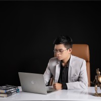 Trung V.