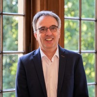 Dr. Michael Koch