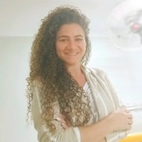 Renata M. Souza