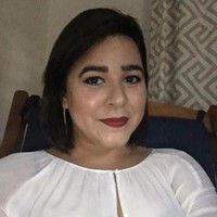 Suzette Hernández