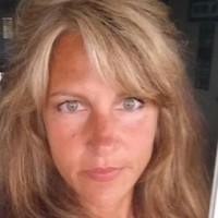 Suzanne Martineau Tretowicz