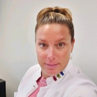 Nadine Van Der Zee