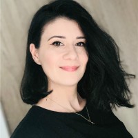 Larisa Stan