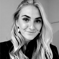 Stine Broløs
