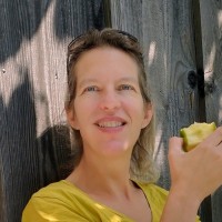 Esther Van Den Berge