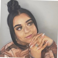 Zoe Yovéla