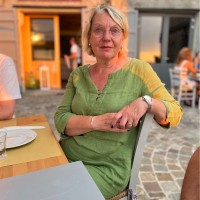 Marie Louise van den Hurk