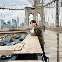 Leslie Sang
