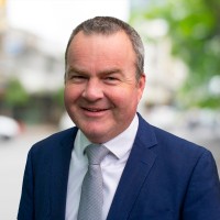 Simon Frost